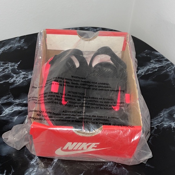 Kids Toddlers Shoes Sizes 7 & 9 NIKE Girls Sunray Adjust 5 Sandals Black Pink - Picture 7 of 8